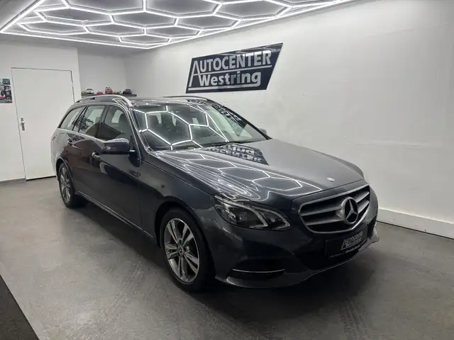 Mercedes-Benz E 220 CDI T-Modell*Pano*Leder*LED*2.Hand