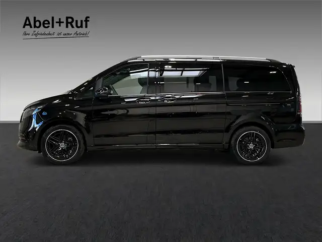Mercedes-Benz V 300 view 4
