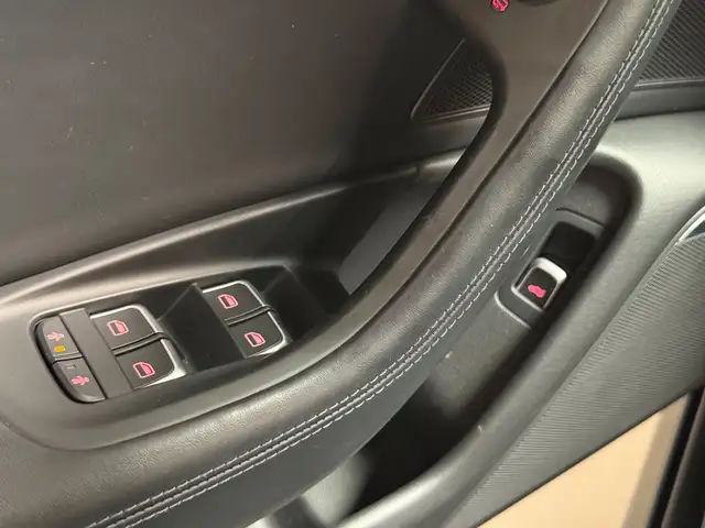 Audi A6 view 16