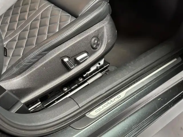Audi A6 view 25