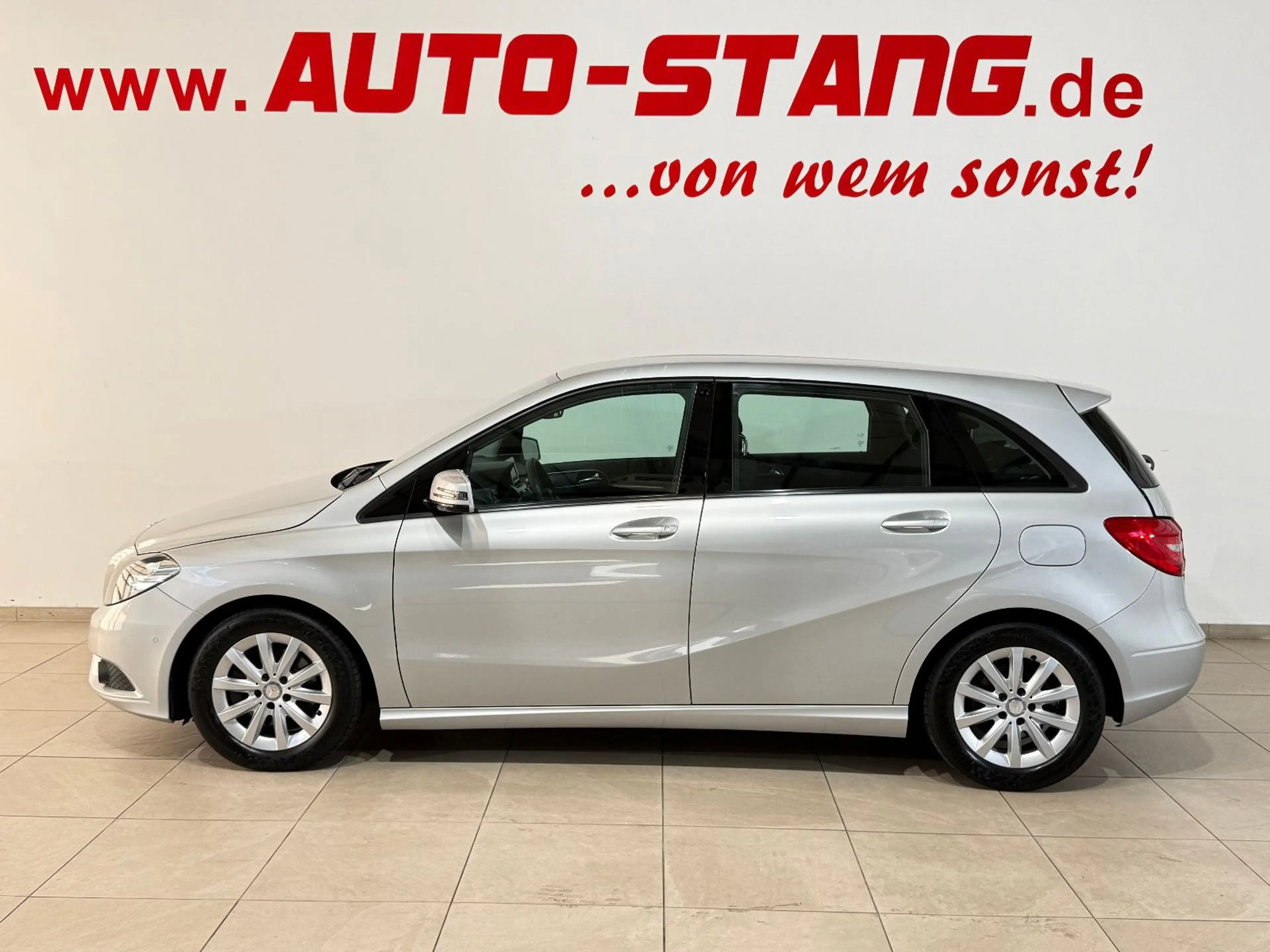 Mercedes-Benz B 200 *SCHECKHEFT+SR/WR+NAVI+TEMPOMAT+SENSOREN* — photo 4