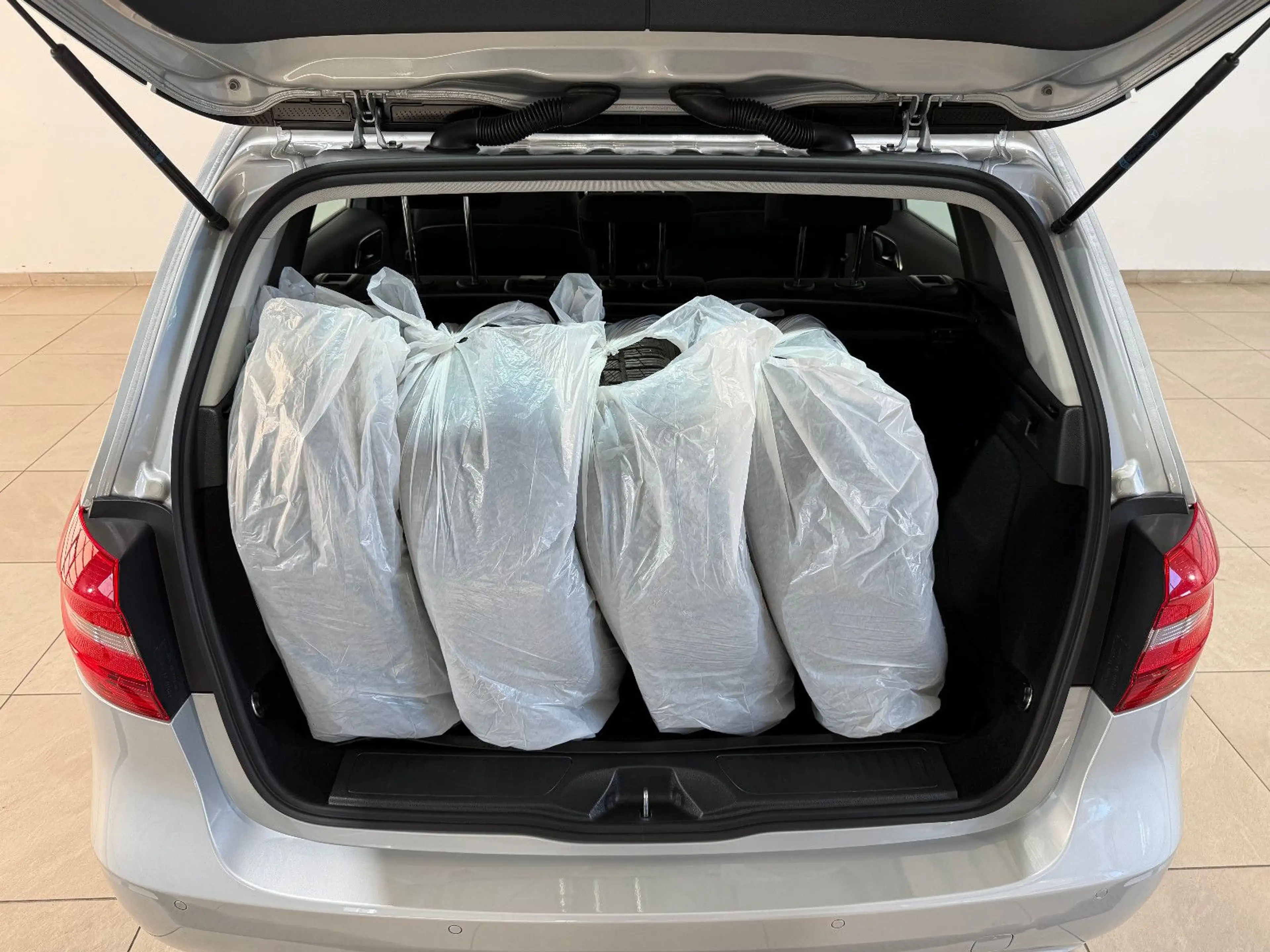 Mercedes-Benz B 200 *SCHECKHEFT+SR/WR+NAVI+TEMPOMAT+SENSOREN* — photo 7
