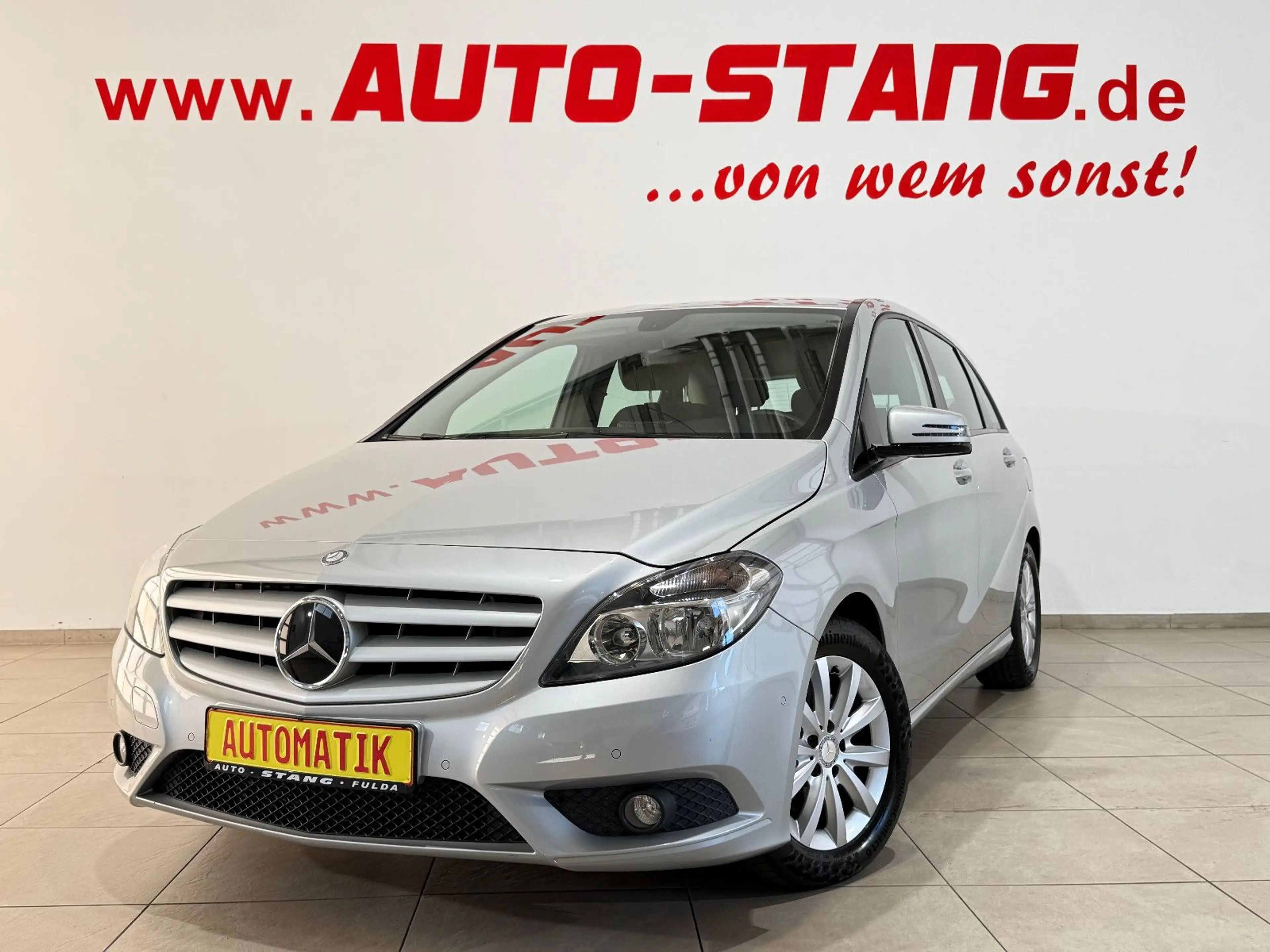 Mercedes-Benz B 200 *SCHECKHEFT+SR/WR+NAVI+TEMPOMAT+SENSOREN*