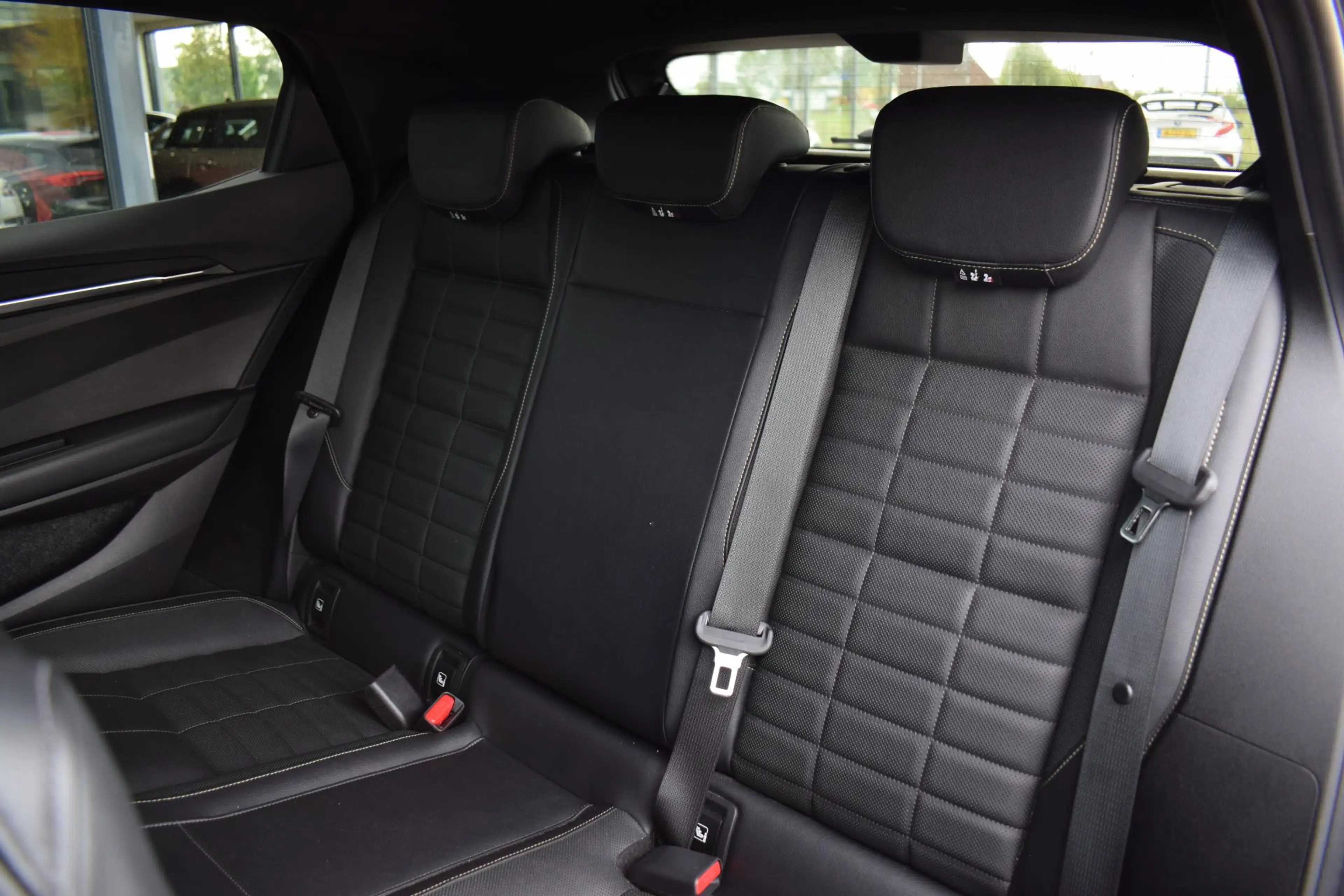 Renault Megane E-Tech EV60 Optimum Charge Iconic | Warmtepomp | Leer | 3 — photo 6