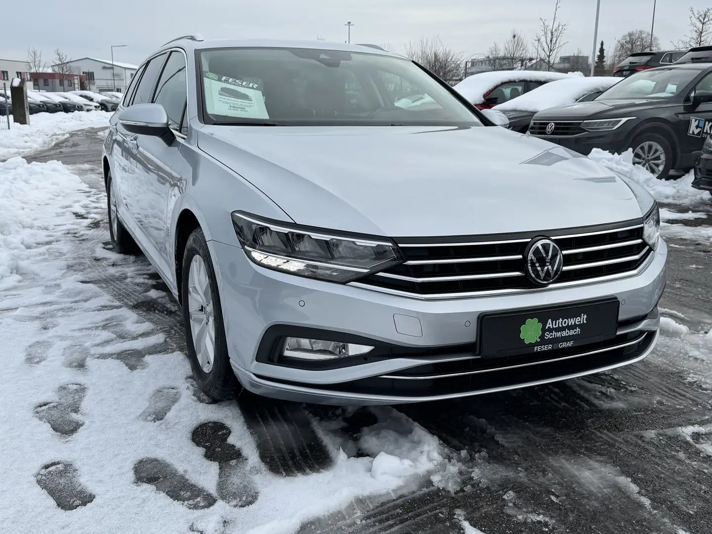 Volkswagen Passat Variant 2.0 TDI DSG AHK KAM 4X SHZ APP Silber - 2