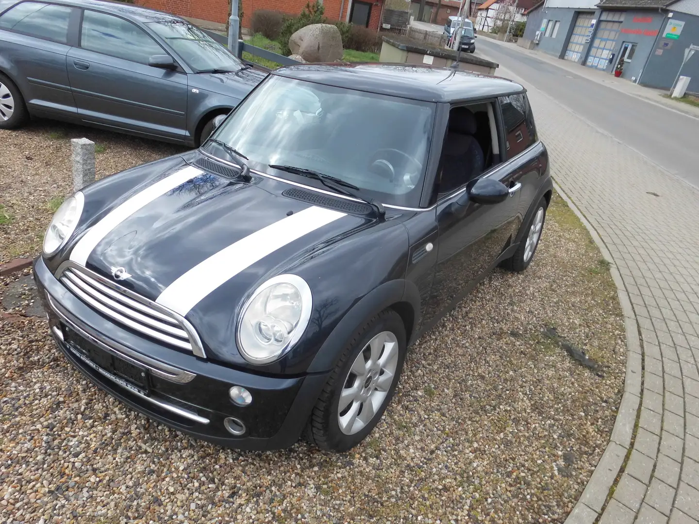 MINI Cooper Mini (R50,R53) 1 Jahr Garantie HU Neu Schwarz - 1