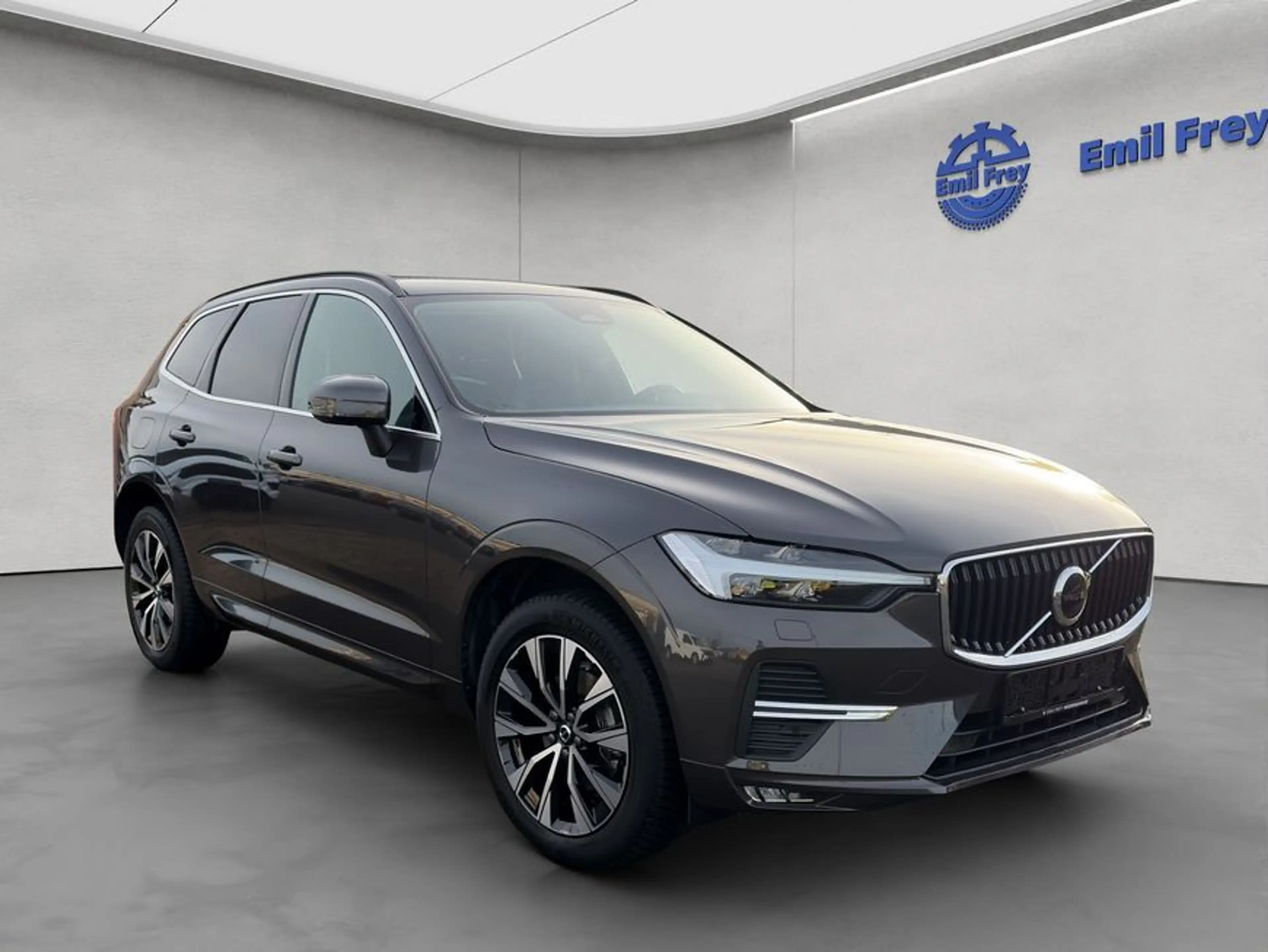 Volvo XC60 XC60 B5 AWD Aut Fahrerassistenz- Licht- Winter-Pak — photo 8