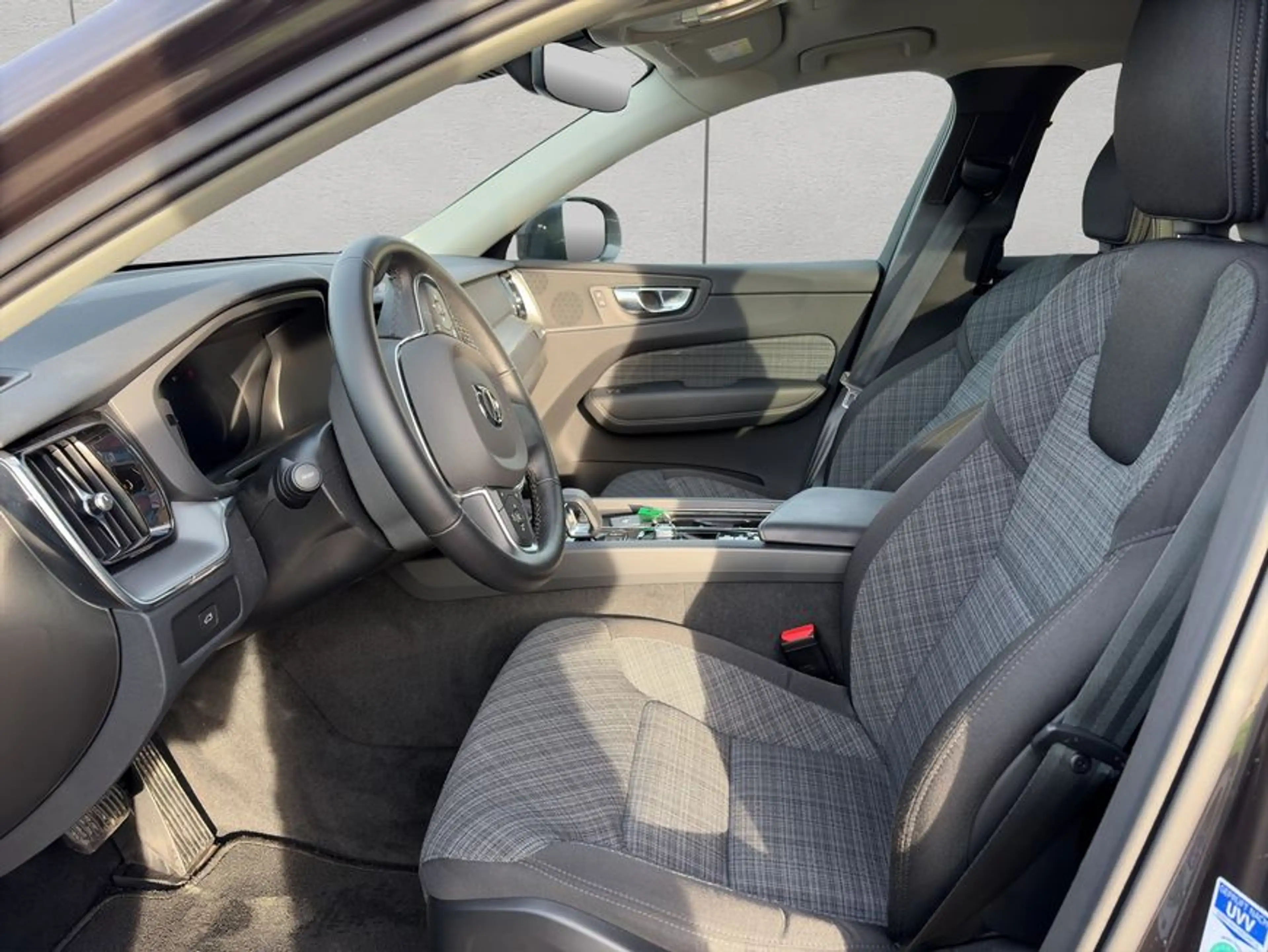 Volvo XC60 XC60 B5 AWD Aut Fahrerassistenz- Licht- Winter-Pak — photo 10