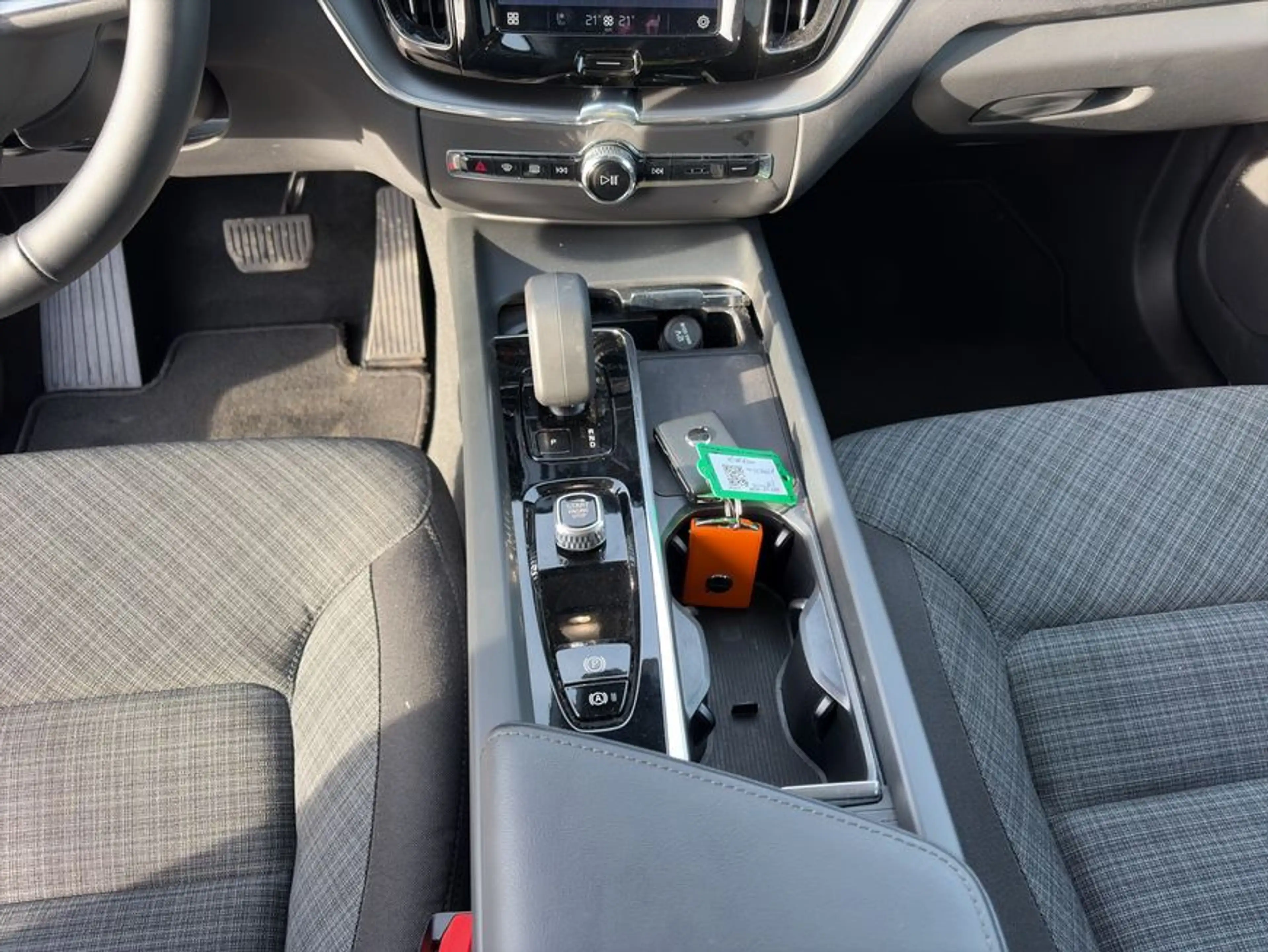 Volvo XC60 XC60 B5 AWD Aut Fahrerassistenz- Licht- Winter-Pak — photo 14