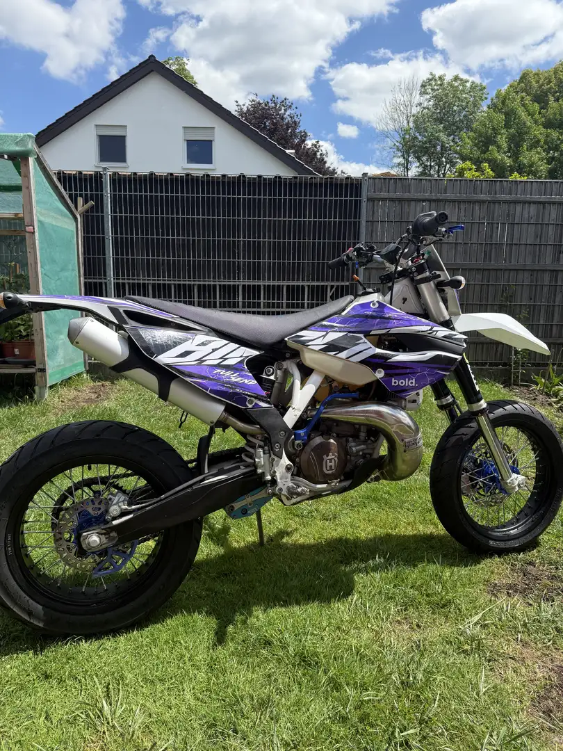 Husqvarna TE 250 Supermoto - 1