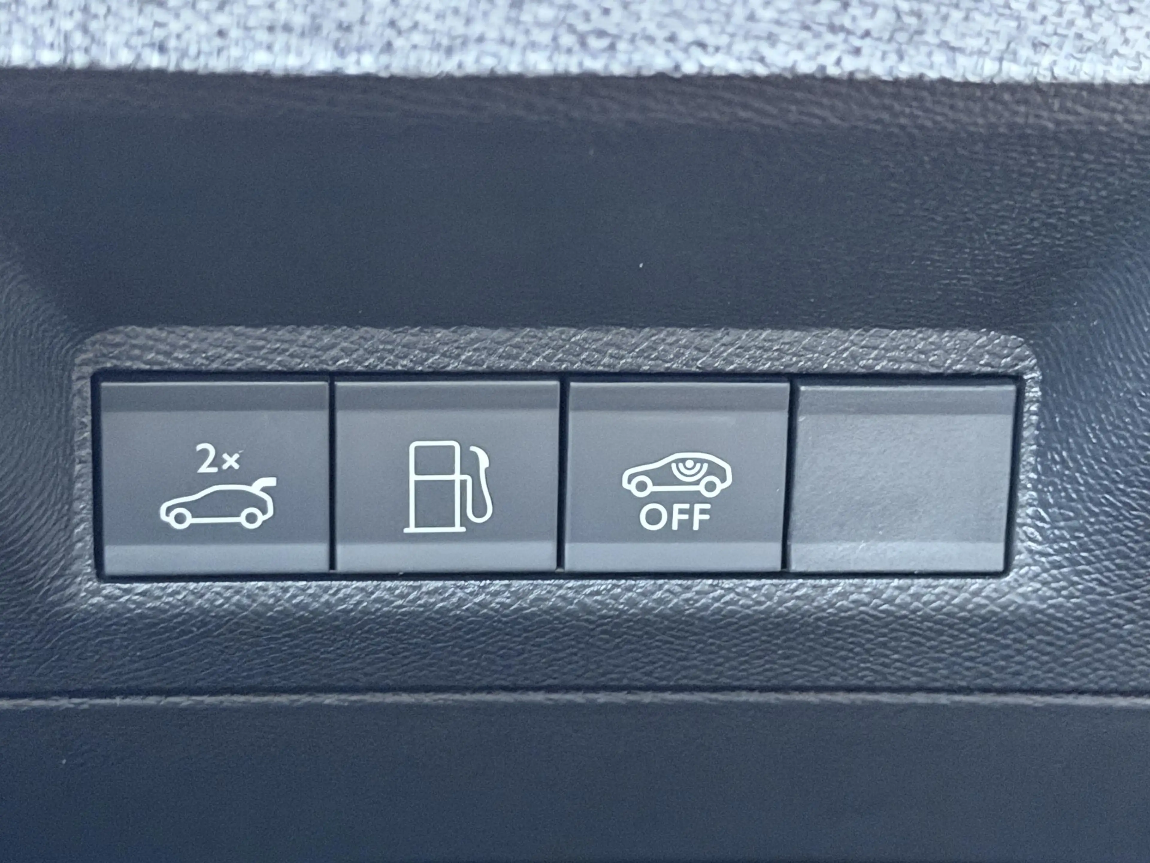 Peugeot 5008 1.6 Plug-in Hybrid 225 GT Exclusive | Navigatie | — photo 14