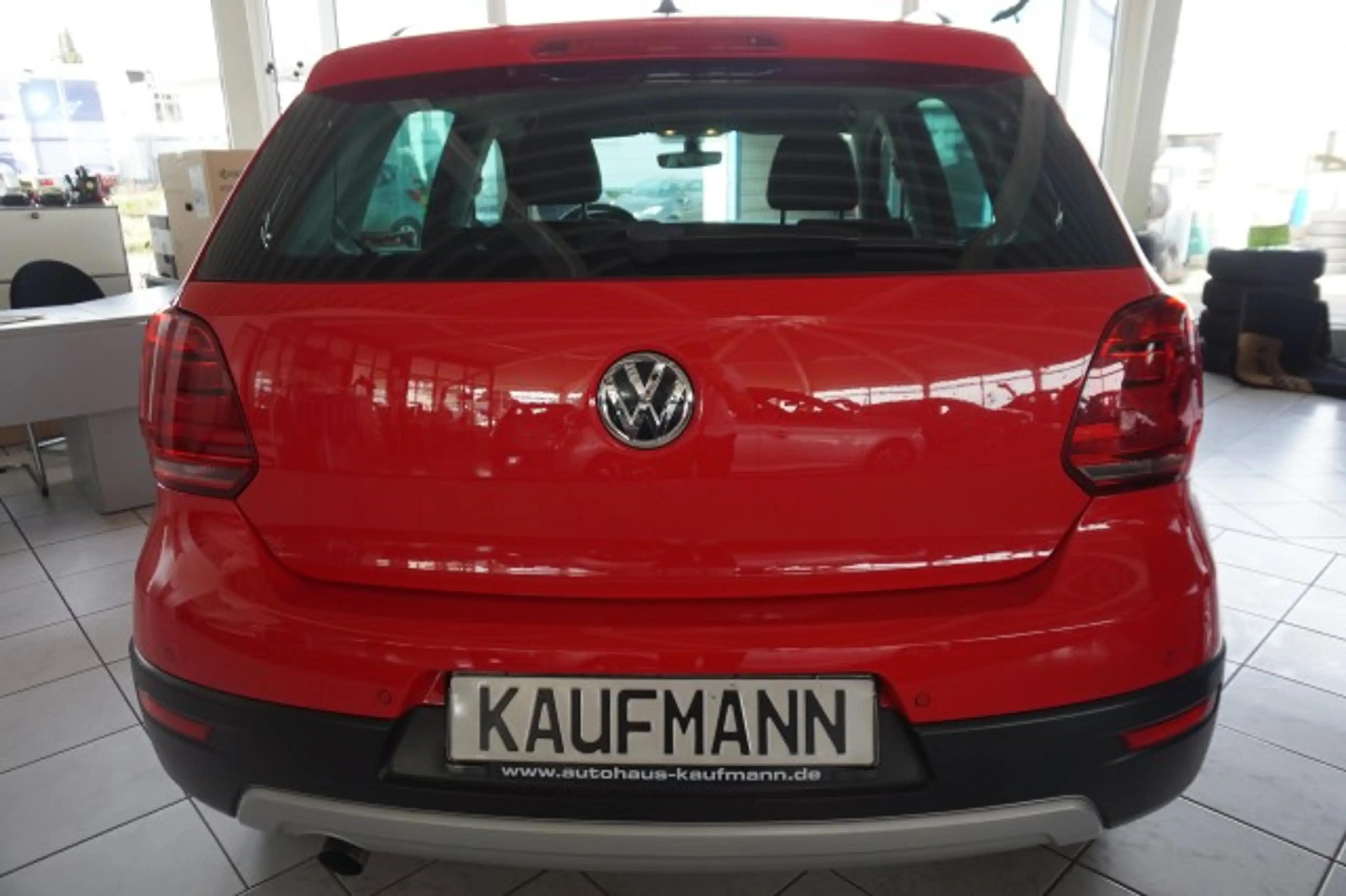 Volkswagen Polo Cross CROSS POLO 1,2 TSI XENON AHK SHZ NAVI TEMPOMAT — photo 5