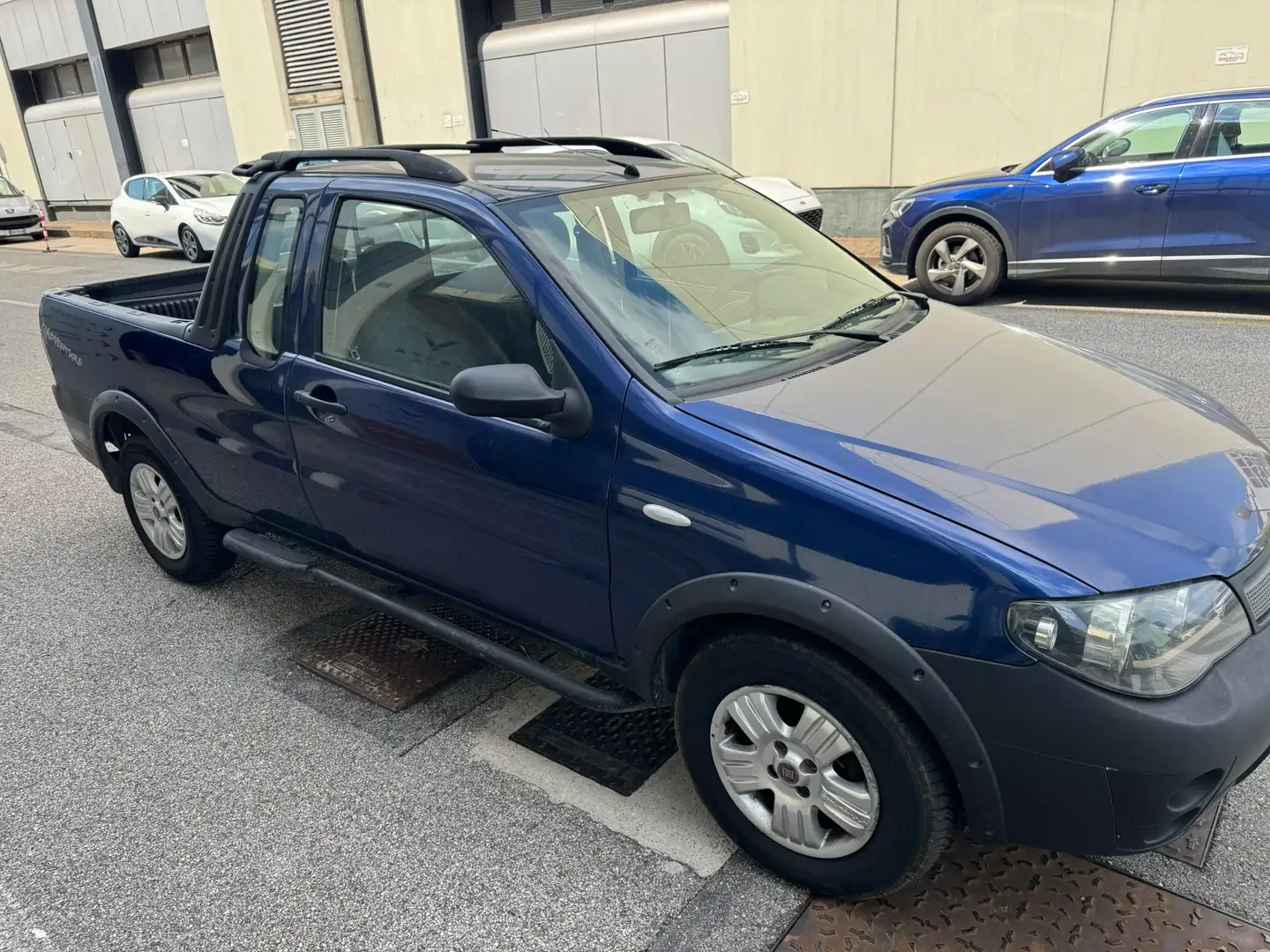 Fiat Strada ADVENTURE Bleu - 2