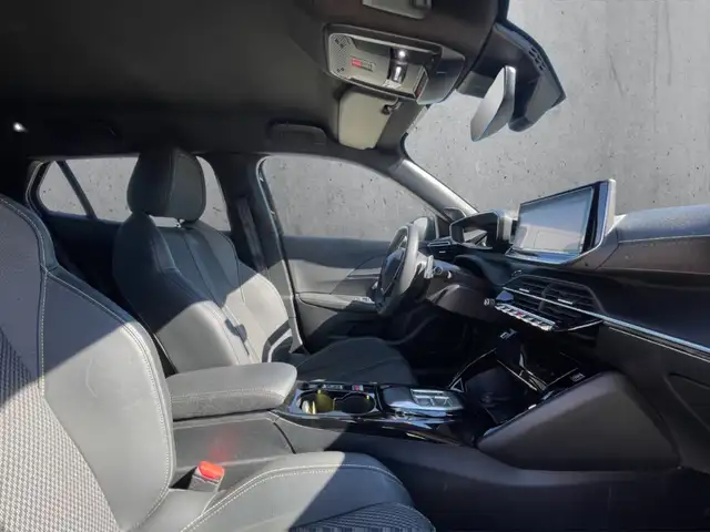 Peugeot 2008 view 13