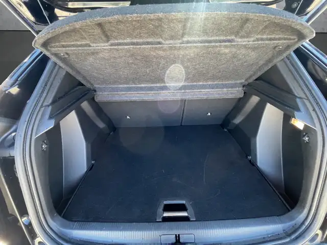 Peugeot 2008 view 7