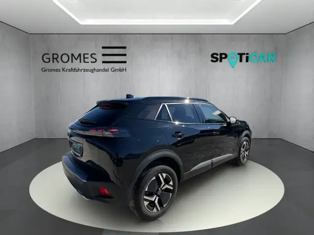Peugeot 2008 view 3