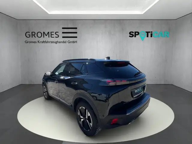 Peugeot 2008 view 5
