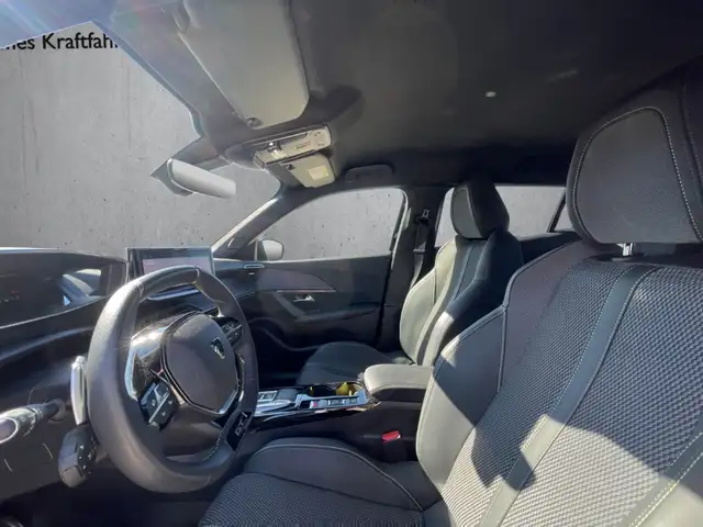 Peugeot 2008 view 9