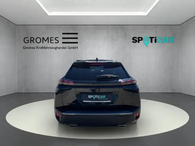 Peugeot 2008 view 4
