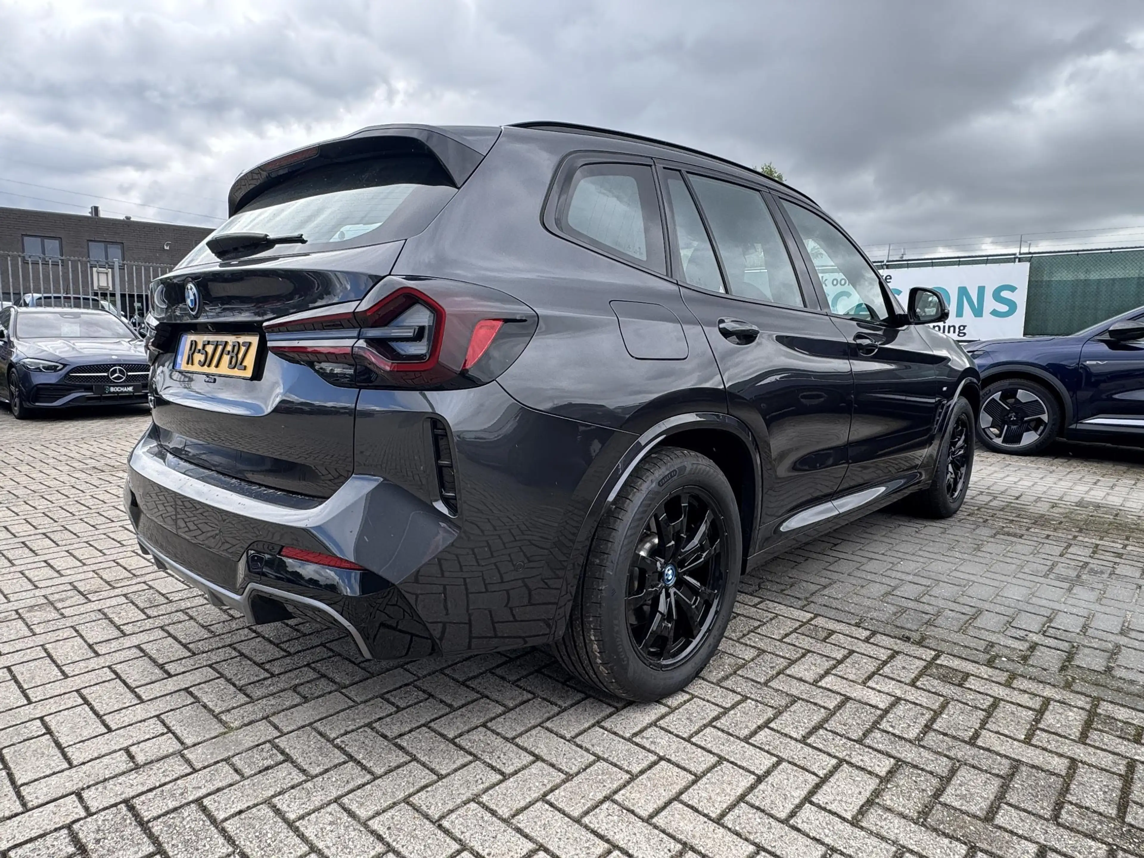 BMW iX3 Executive 80 kWh | Panoramadak | SOH 100% | Leer | — photo 2