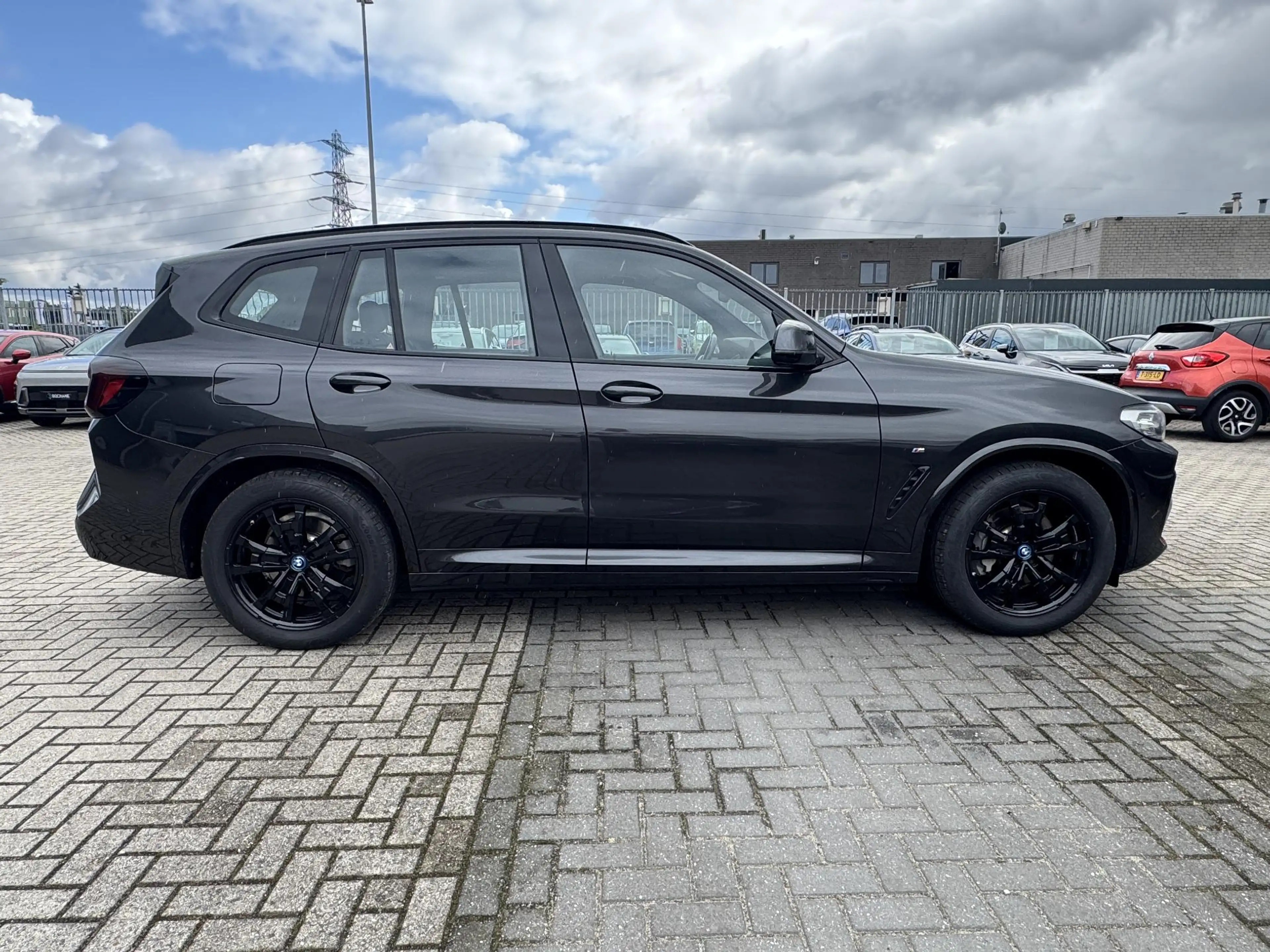BMW iX3 Executive 80 kWh | Panoramadak | SOH 100% | Leer | — photo 21