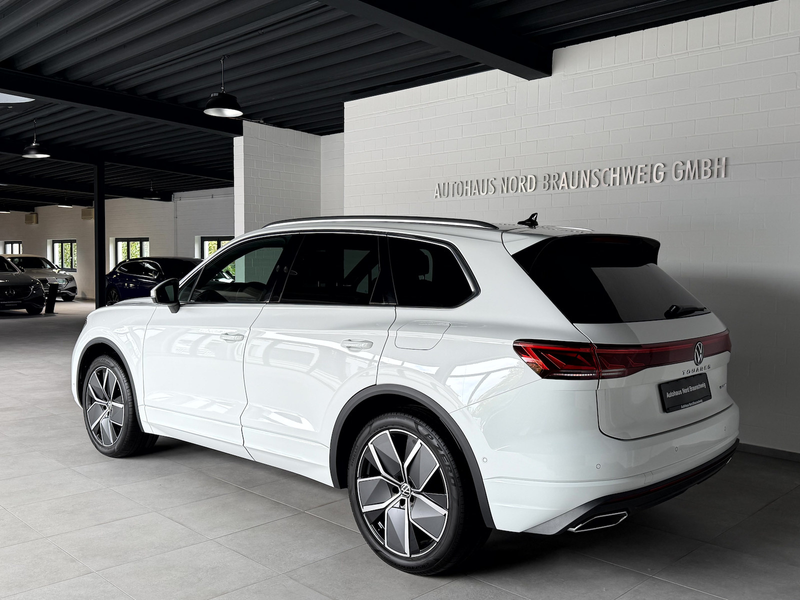 Volkswagen Touareg 3.0 TSI eHybrid 4Motion*IQ*Pano*AHK*360* — photo 5