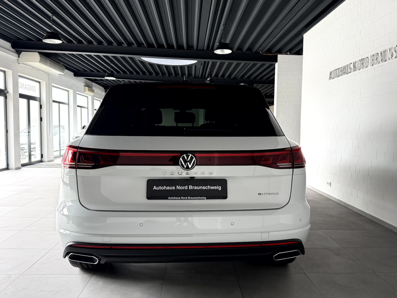 Volkswagen Touareg 3.0 TSI eHybrid 4Motion*IQ*Pano*AHK*360* — photo 6