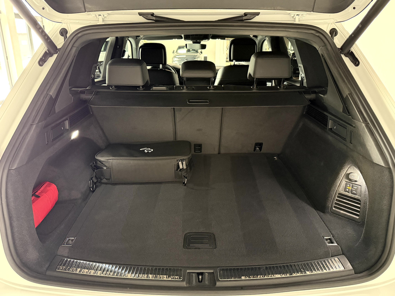 Volkswagen Touareg 3.0 TSI eHybrid 4Motion*IQ*Pano*AHK*360* — photo 7