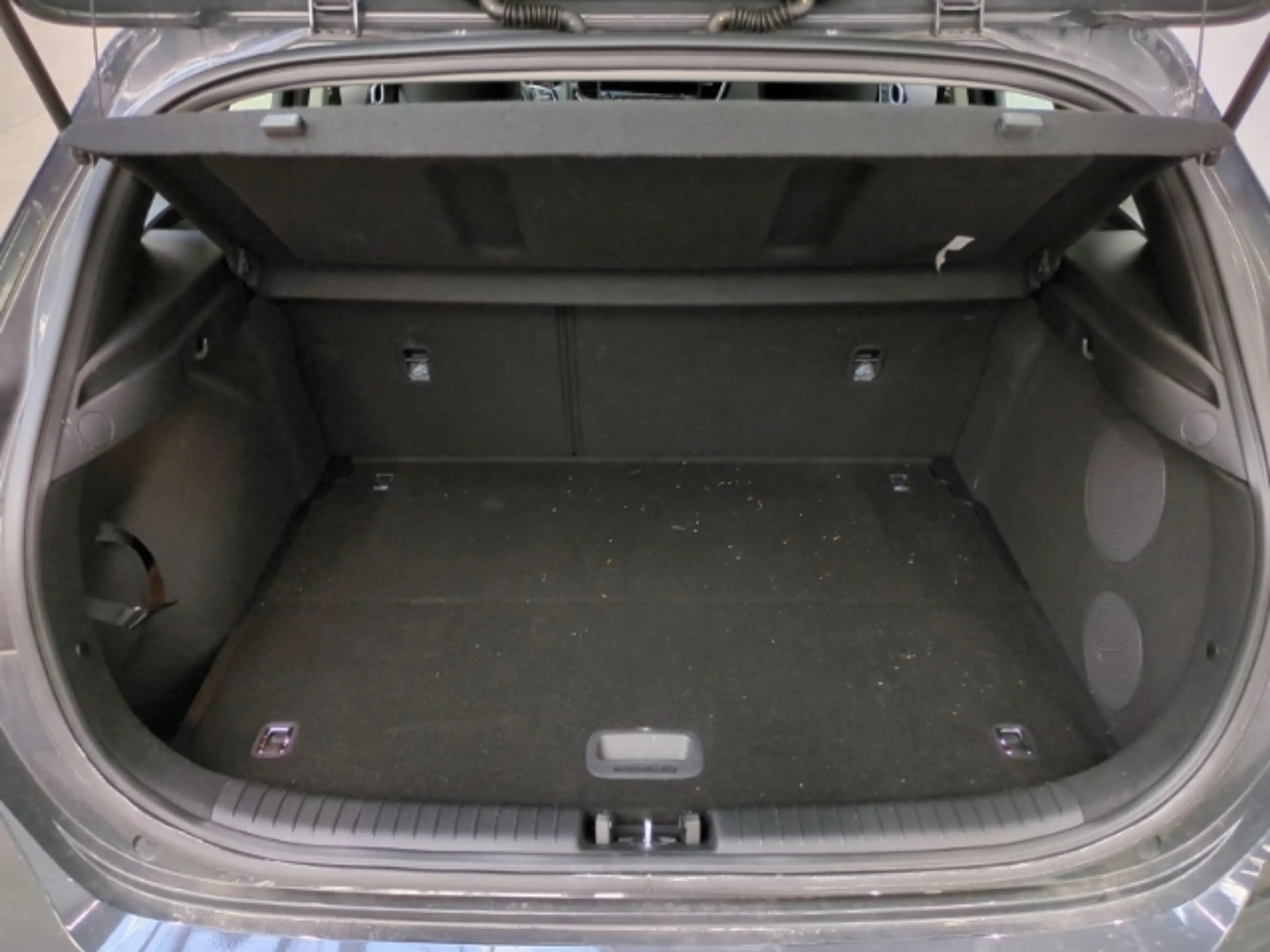 Kia Ceed / cee'd Spirit 1.5T NAVI,CARPLAY,KAMERA,SITZHZG,PDC — photo 6