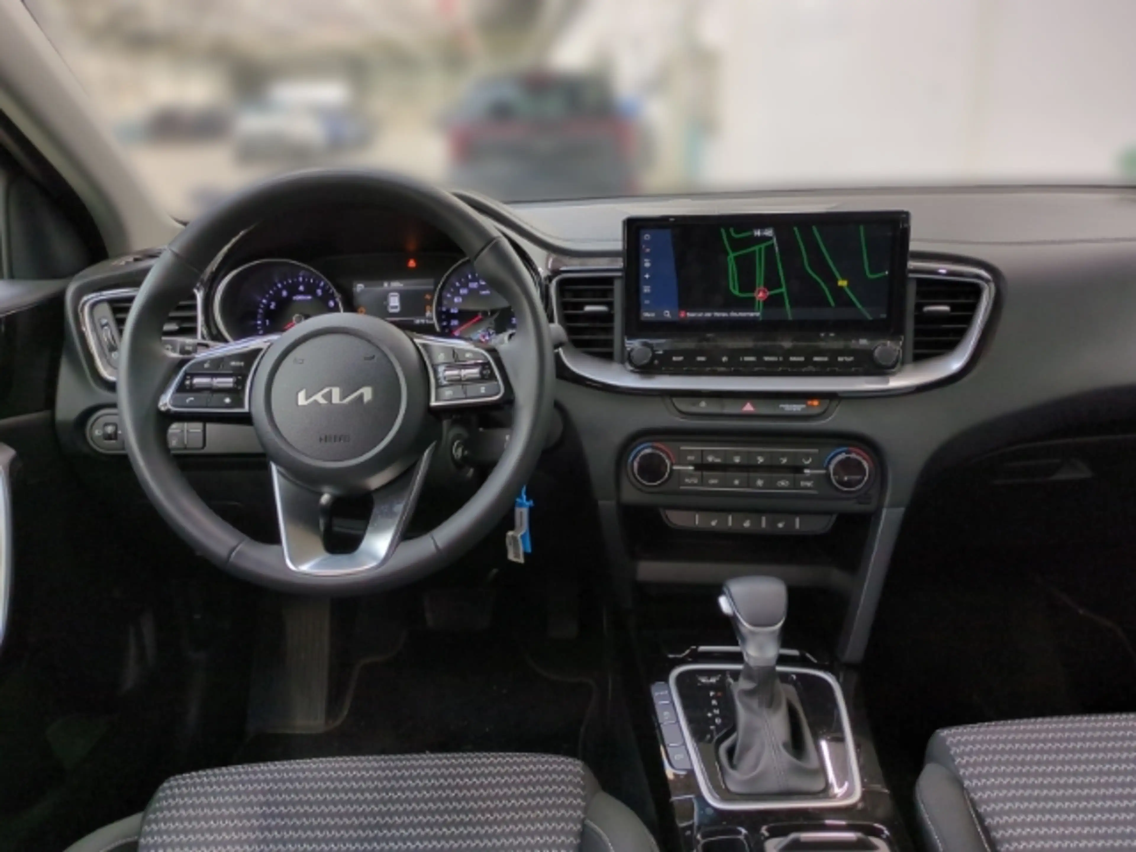 Kia Ceed / cee'd Spirit 1.5T NAVI,CARPLAY,KAMERA,SITZHZG,PDC — photo 8
