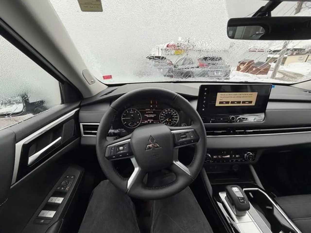 Mitsubishi Outlander снимка Mitsubishi Outlander
