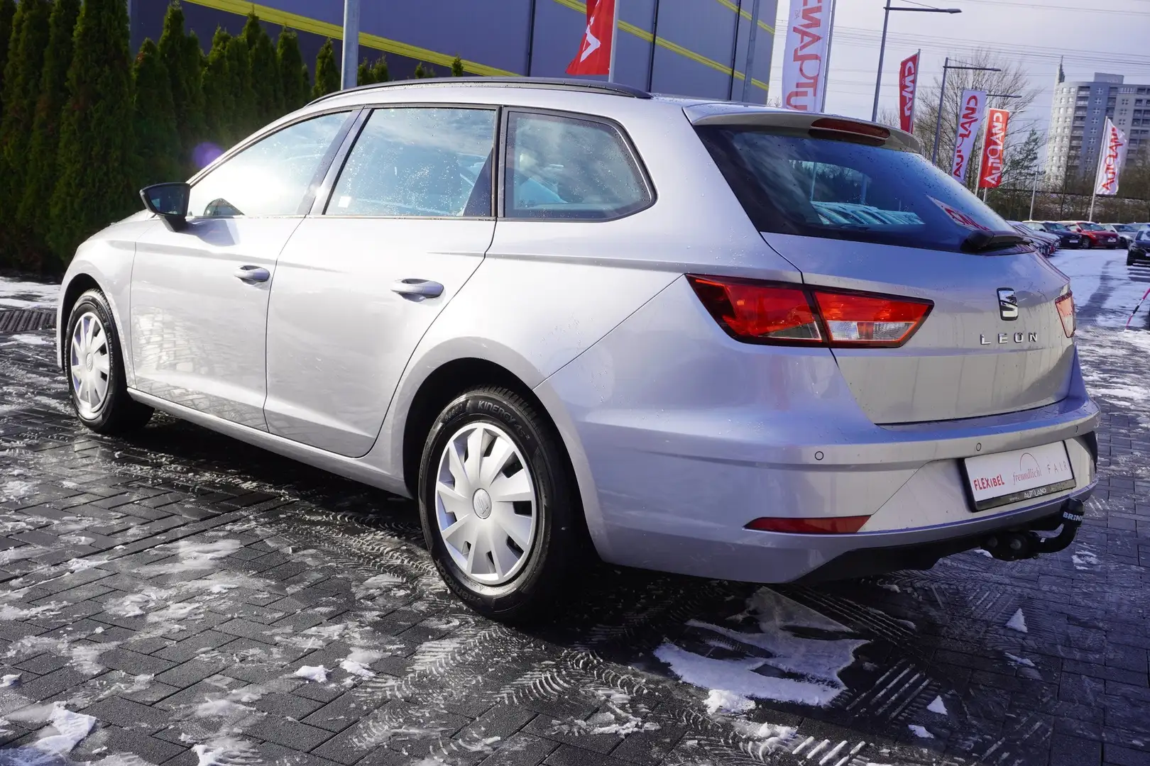 SEAT Leon ST 1.4 Tempomat Sitzheizung PDC Klimaaut. Gris - 2