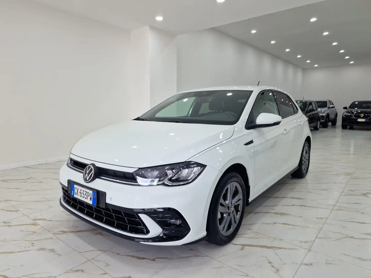 Volkswagen Polo Polo VI 2022 1.0 tsi R-Line 95cv Bianco - 2