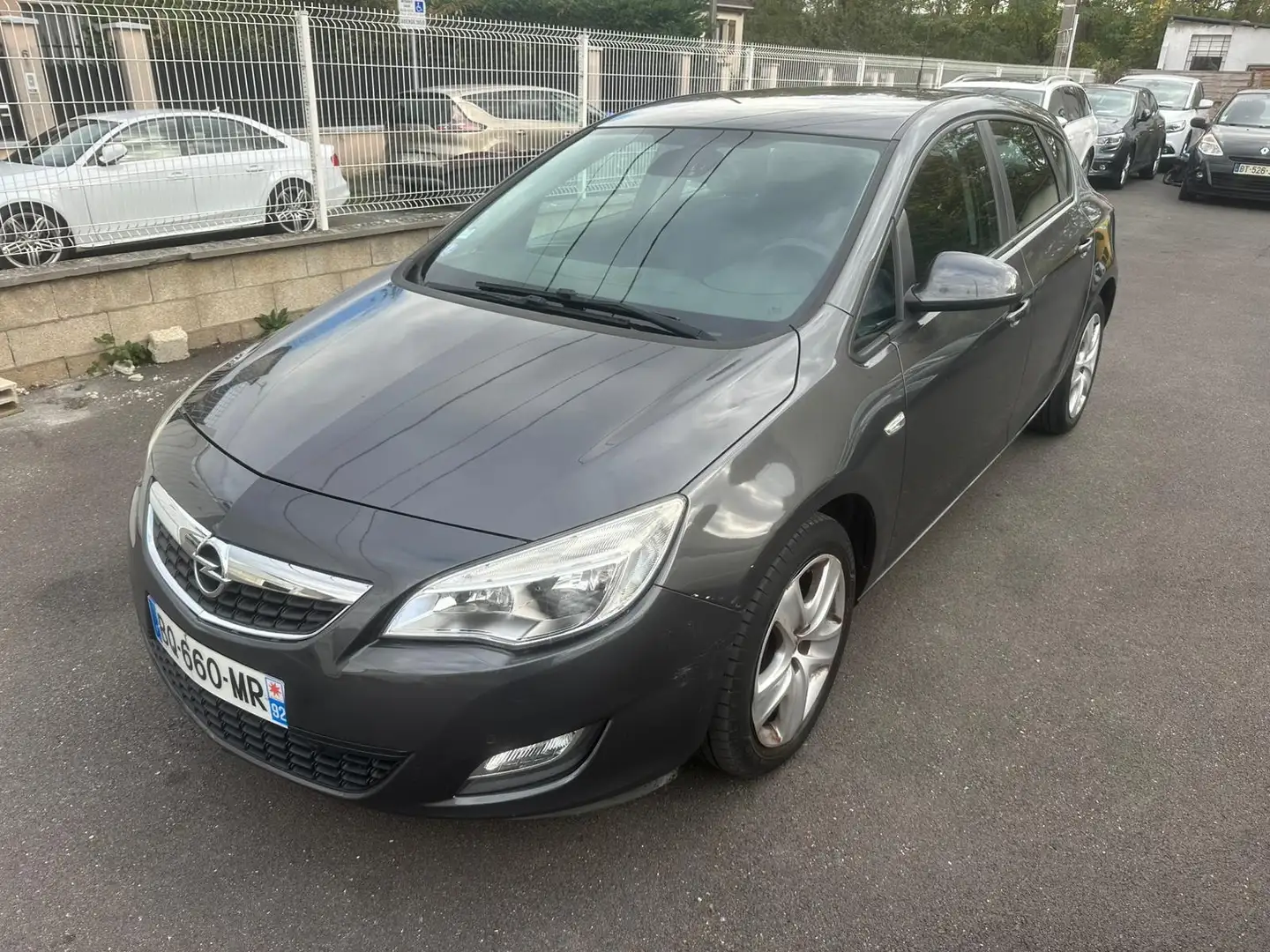 Opel Astra Enjoy Gris - 2