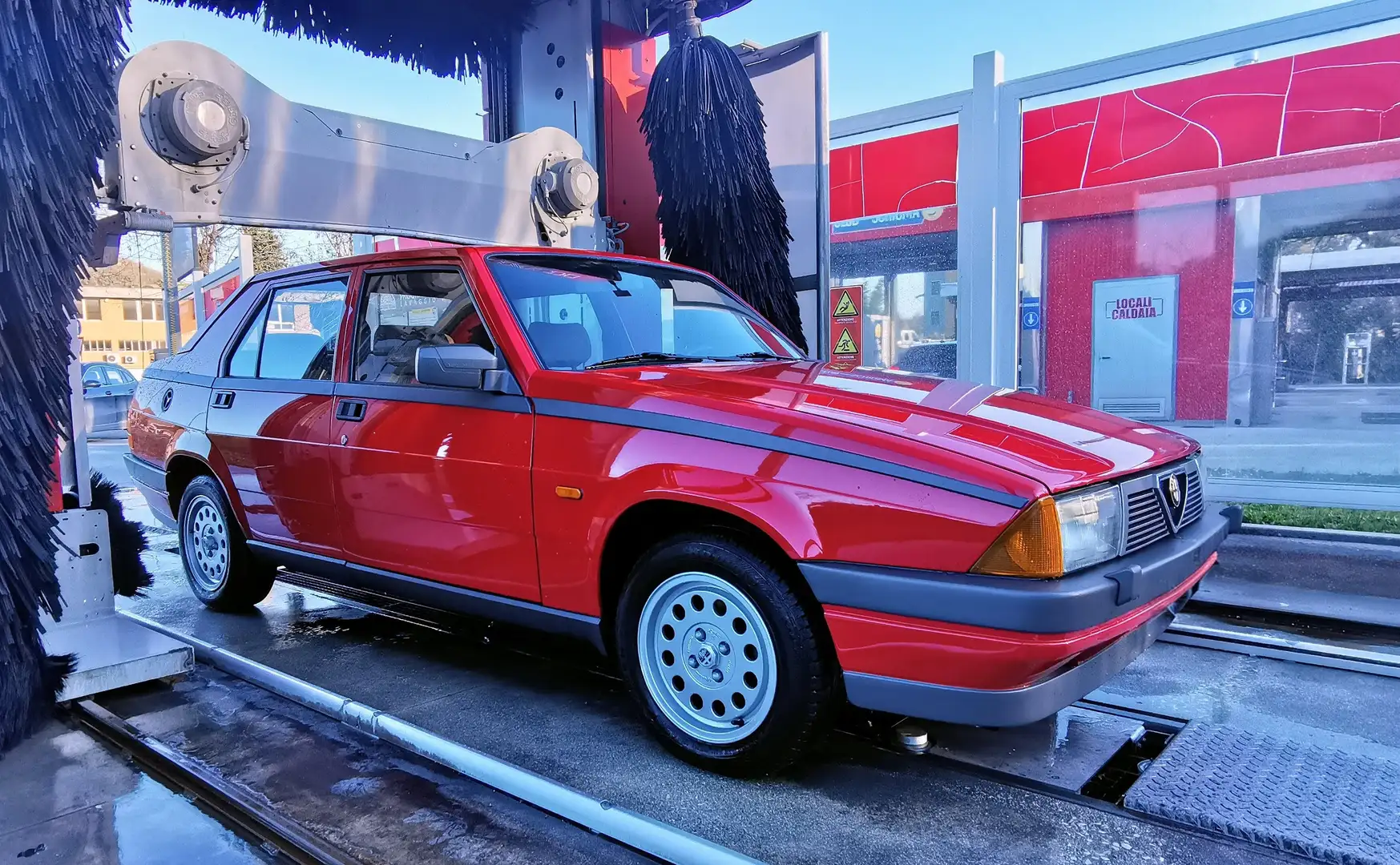 Alfa Romeo 75 75 2.0 Rojo - 1