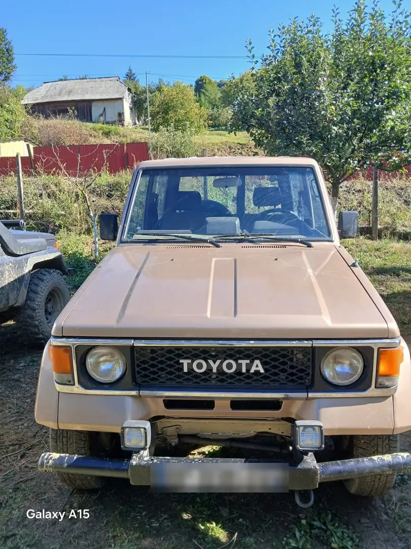 Toyota Land Cruiser Turbo LJ 70 - 1