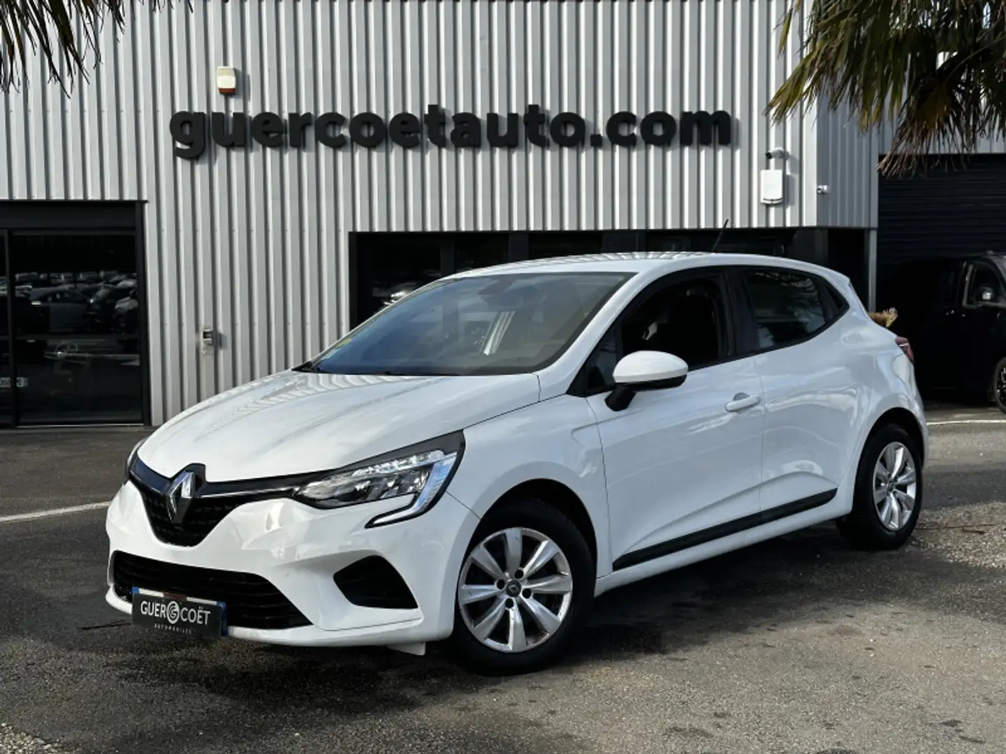 Renault Clio 1.5 DCI 85CH ENERGY AIR MEDIANAV ECO² 82G Blanc - 1