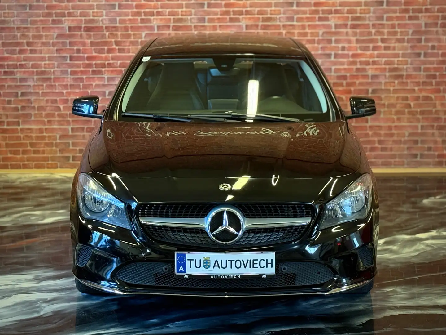Mercedes-Benz CLA 180 CLA 180 CDI Schwarz - 2