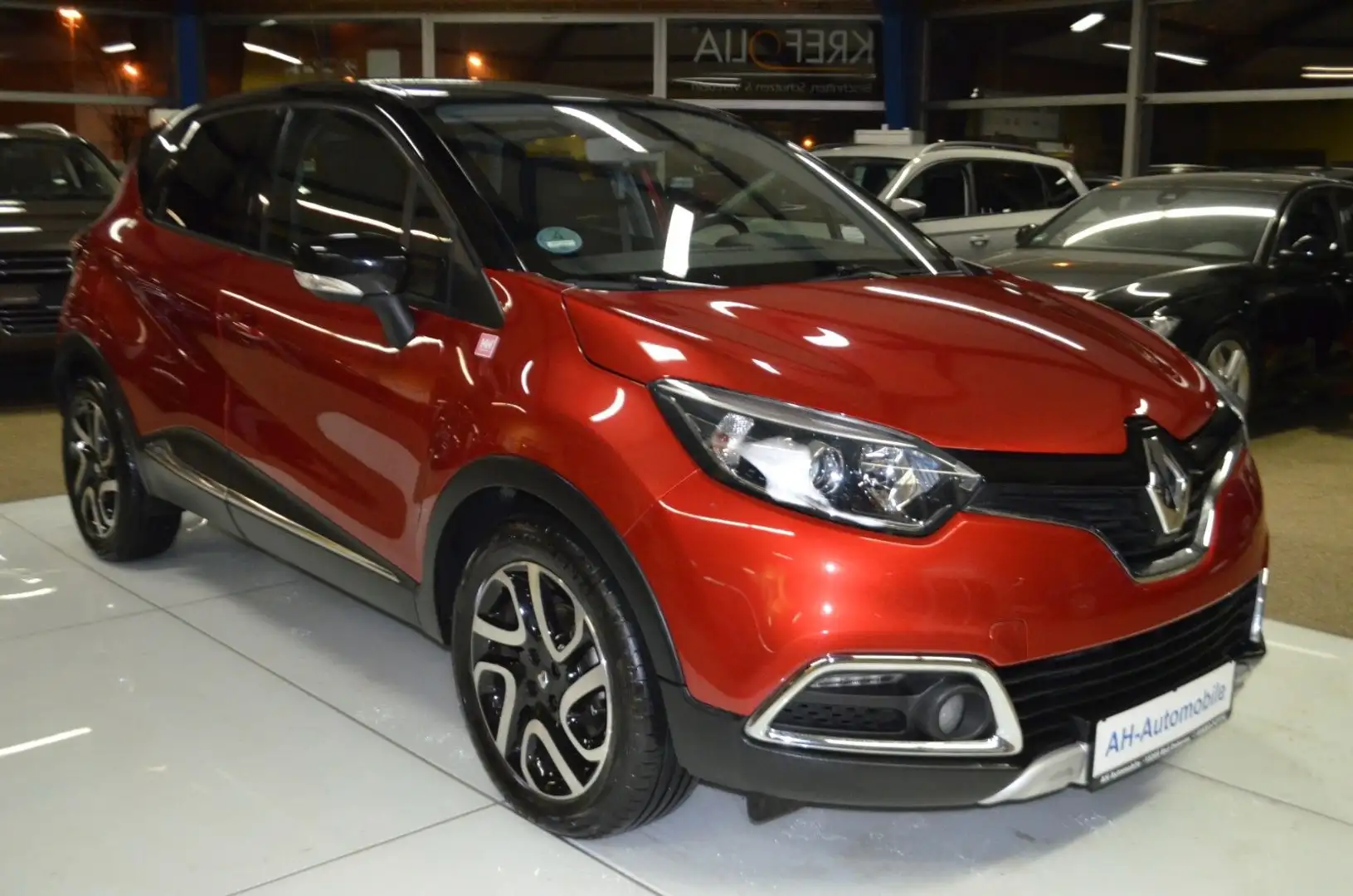 Renault Captur Helly Hansen AUTOMATIK / KLIMAAUTO./ PDC Schwarz - 2