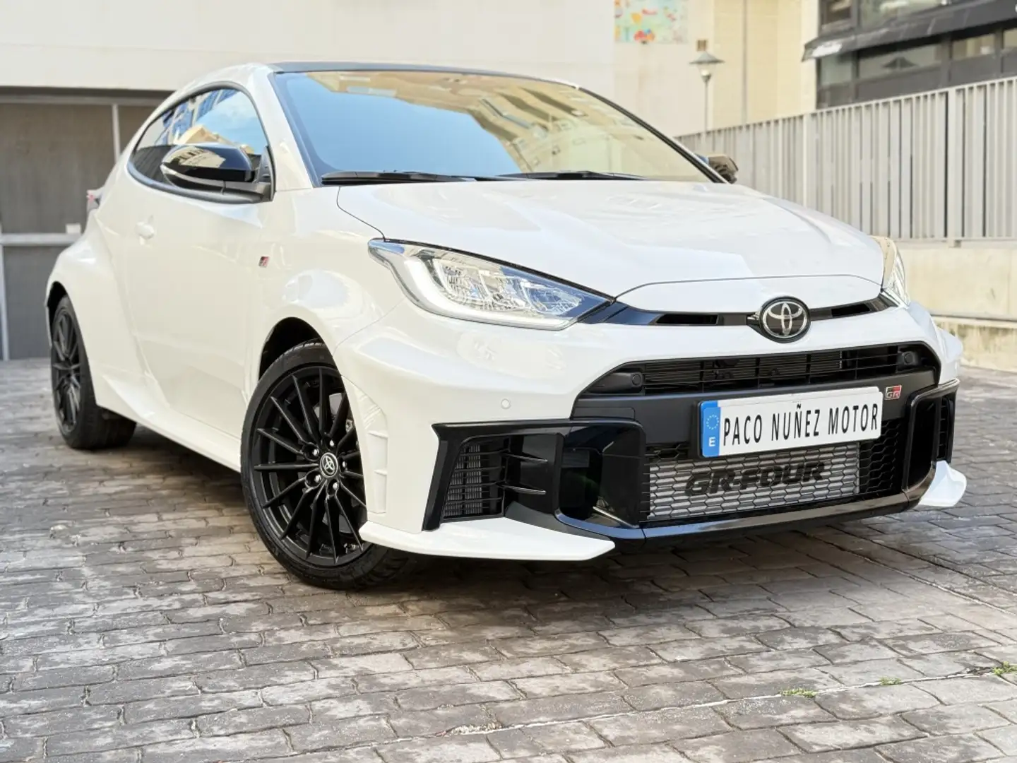 Toyota Yaris GR RZ Aut. Blanc - 1