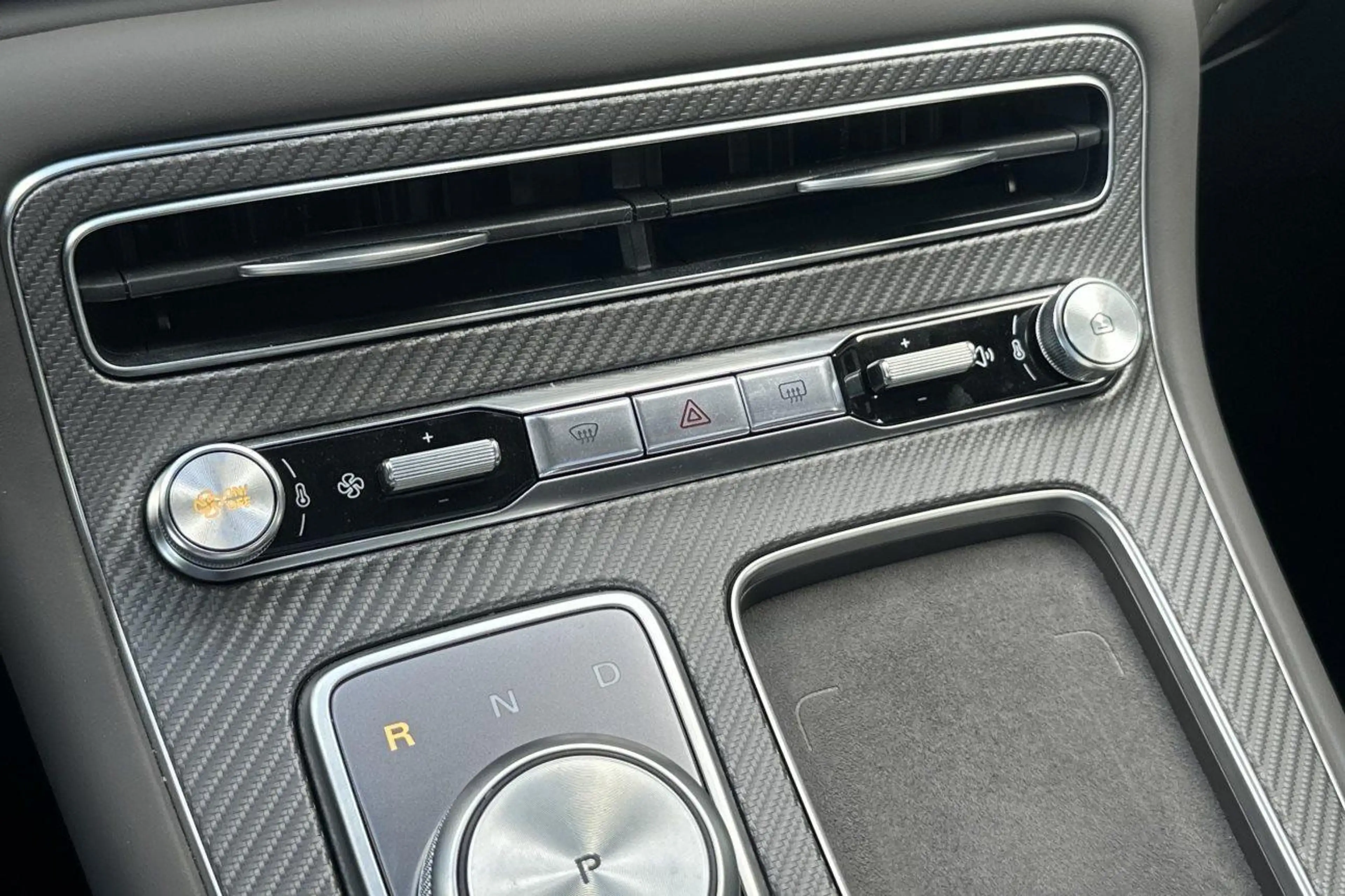 MG S6 EV - LONG RANGE - LUXURY - 77 kWh — photo 15