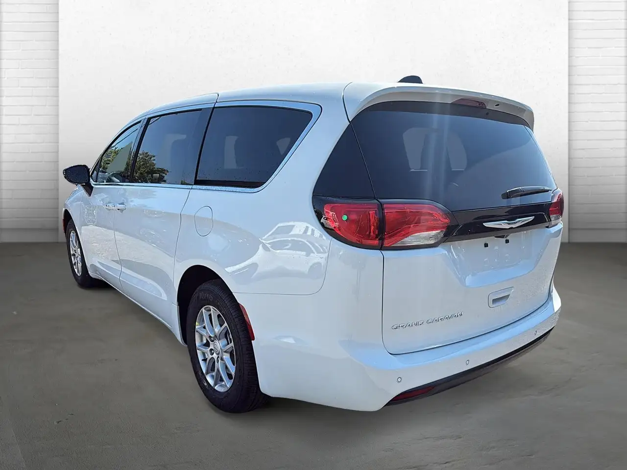 Chrysler Grand Caravan снимка Chrysler Grand Caravan