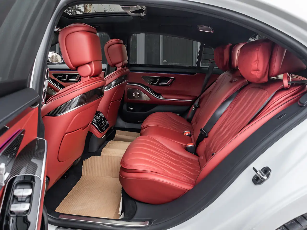Mercedes-Benz S-Class снимка Mercedes-Benz S-Class