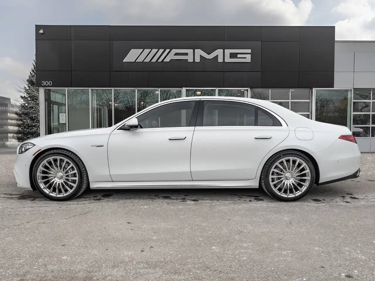 Mercedes-Benz S-Class снимка Mercedes-Benz S-Class