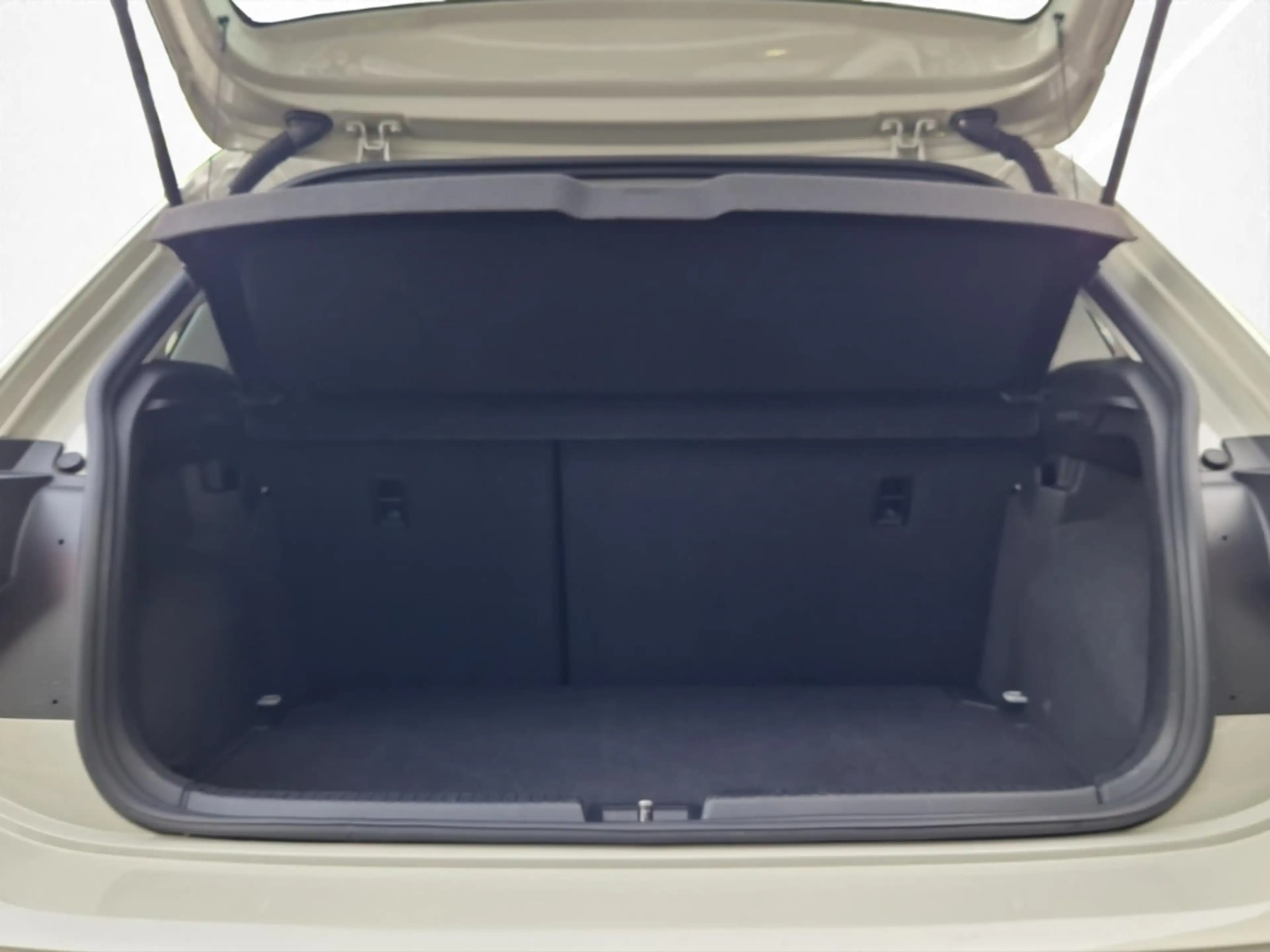 Volkswagen Polo 1.0 TSI DSG Move Navi+Sitzhzg+LED+PDC+Climatronic — photo 13