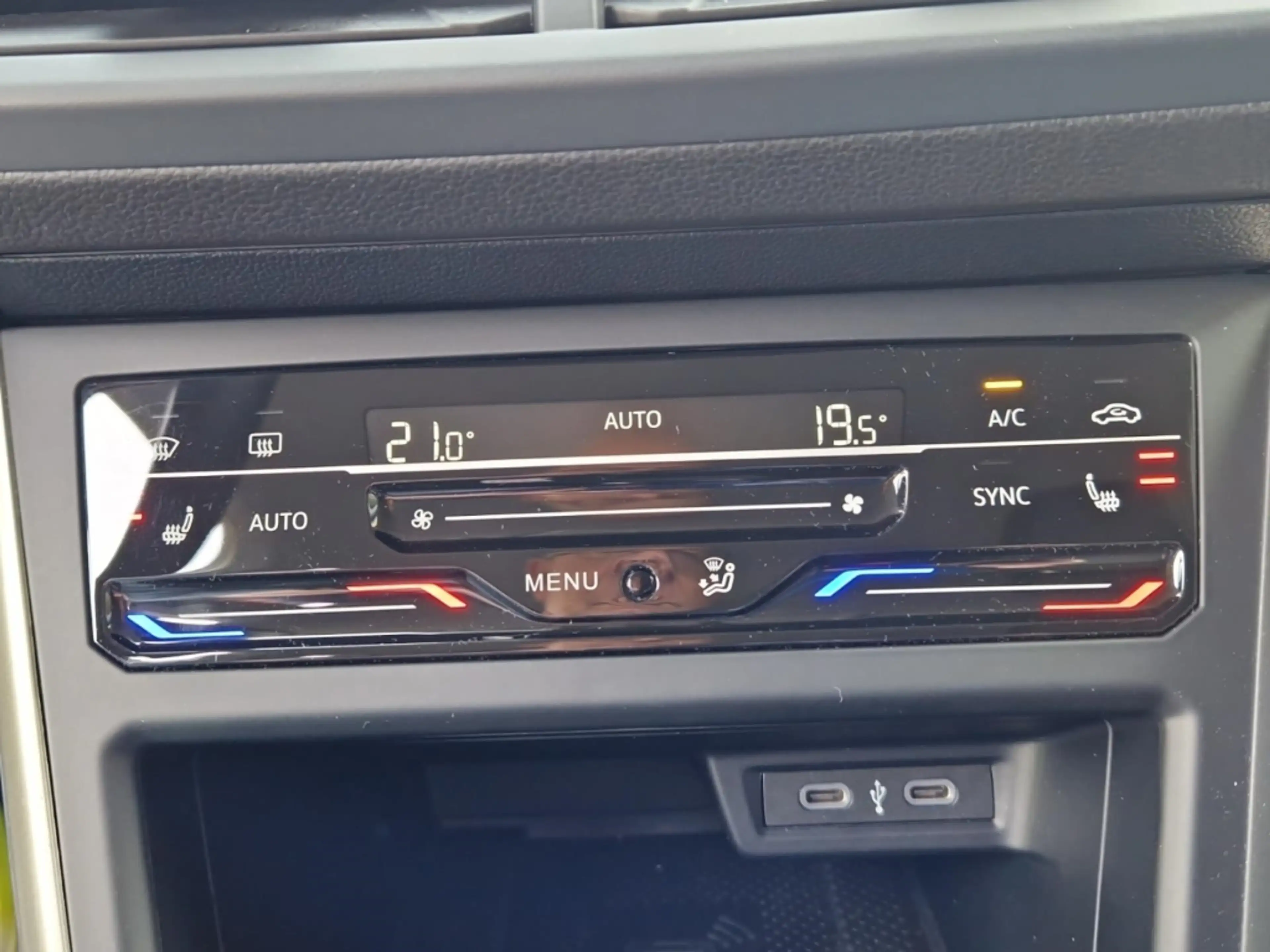 Volkswagen Polo 1.0 TSI DSG Move Navi+Sitzhzg+LED+PDC+Climatronic — photo 11