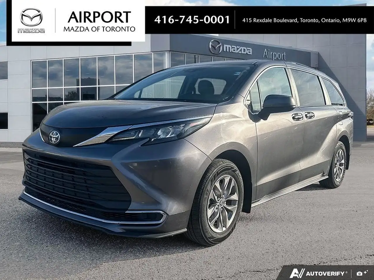 Toyota Sienna снимка Toyota Sienna