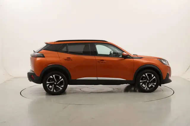 Peugeot 2008 view 6
