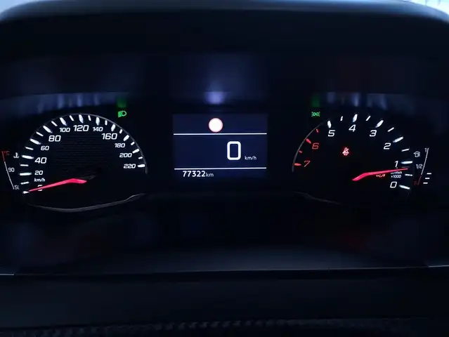 Peugeot 2008 view 12