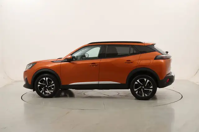 Peugeot 2008 view 2